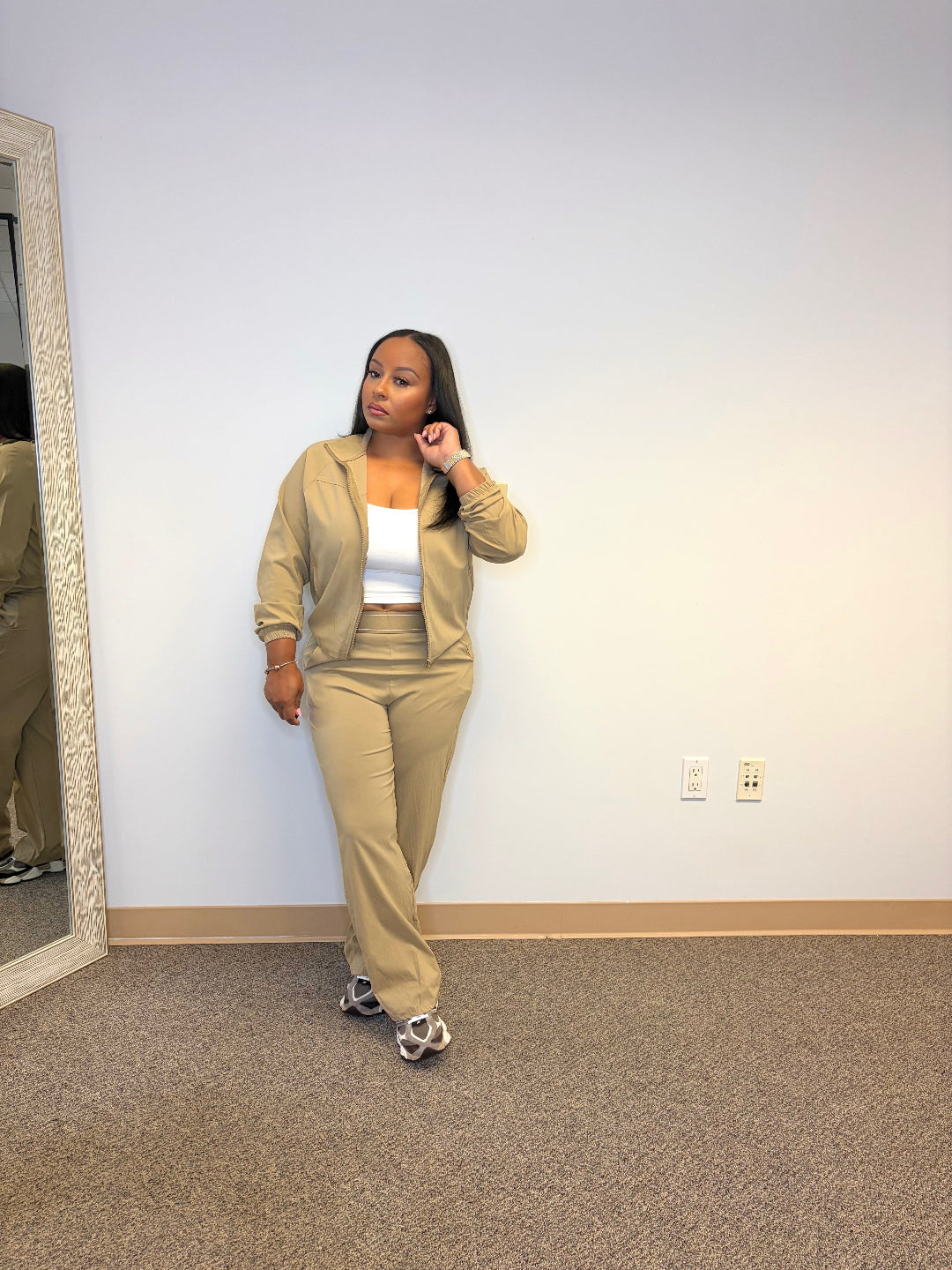 Camila Set Taupe